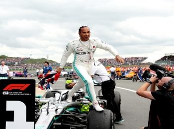 Hamilton tetap waspada terhadap Red Bull dan Ferrari
