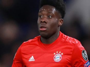 Alphonso Davies akan absen selama enam minggu setelah cedera pergelangan kaki